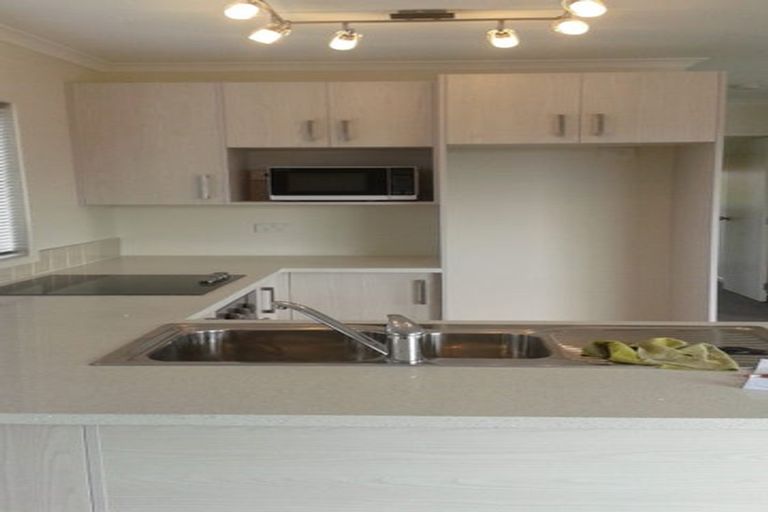 Photo of property in 37 Hibiscus Coast Highway, Silverdale, 0932