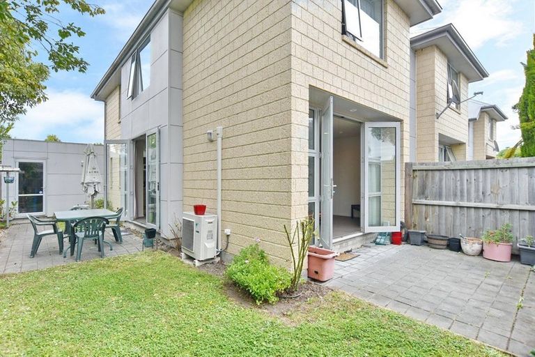 Photo of property in 76b Packe Street, Edgeware, Christchurch, 8013