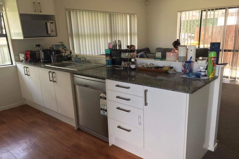 Photo of property in 42 Luanda Drive, Ranui, Auckland, 0612