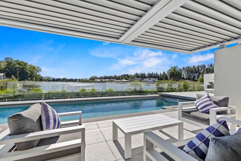 Photo of property in 37 Oakgrove Drive, Rangiora, 7400