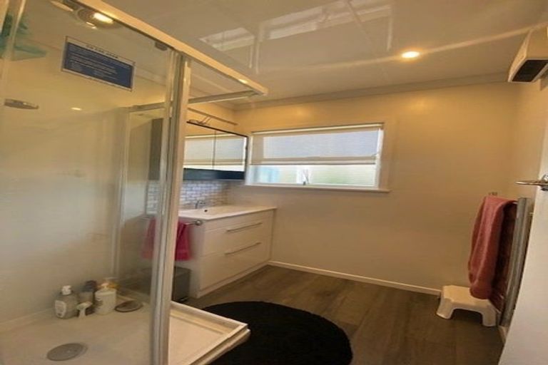 Photo of property in 45 Redwood Avenue, Tawa, Wellington, 5028