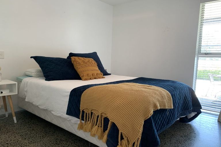 Photo of property in Bayview Apartments, 362 Lake Terrace, Two Mile Bay, Taupo, 3330