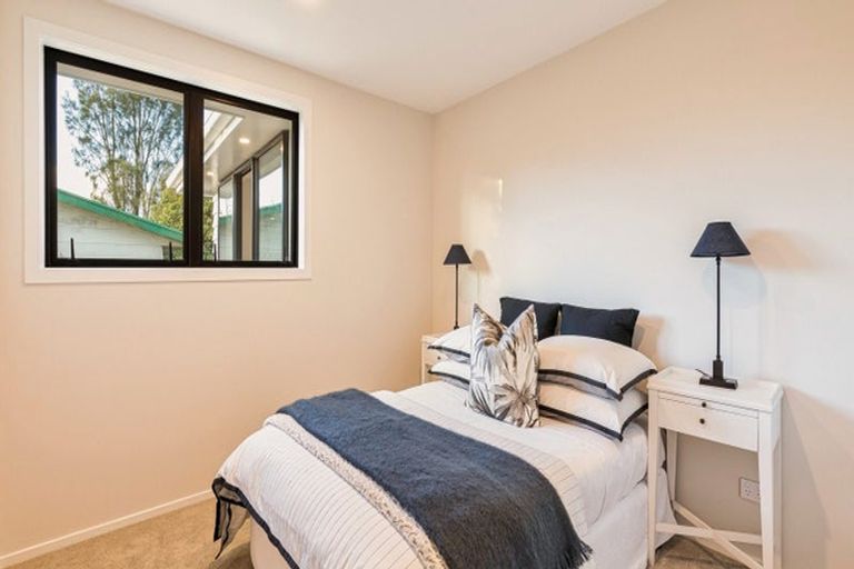 Photo of property in 52a Waipani Road, Te Atatu Peninsula, Auckland, 0610