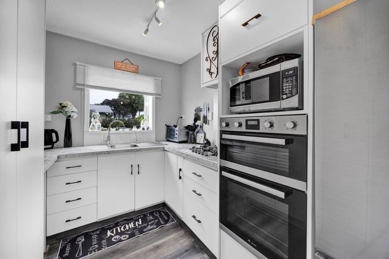 Photo of property in 6 Galt Street, Hawera, 4610