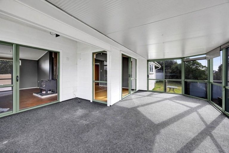 Photo of property in 5 Hughson Place, Opunake, 4616