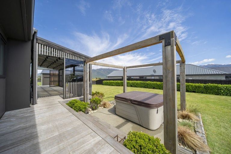 Photo of property in 52 Takitimu Avenue, Te Anau, 9600