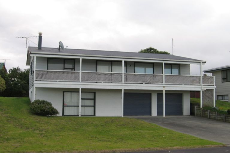 Photo of property in 20 Day Dawn Crescent, Omaha, 0986