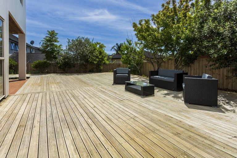 Photo of property in 78 Medallion Drive, Oteha, Auckland, 0632