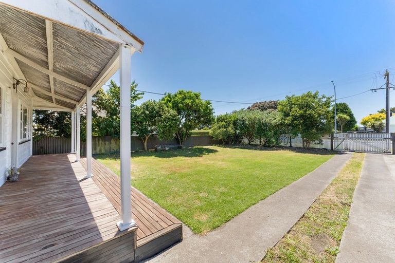 Photo of property in 79 Cracroft Street, Waitara, 4320