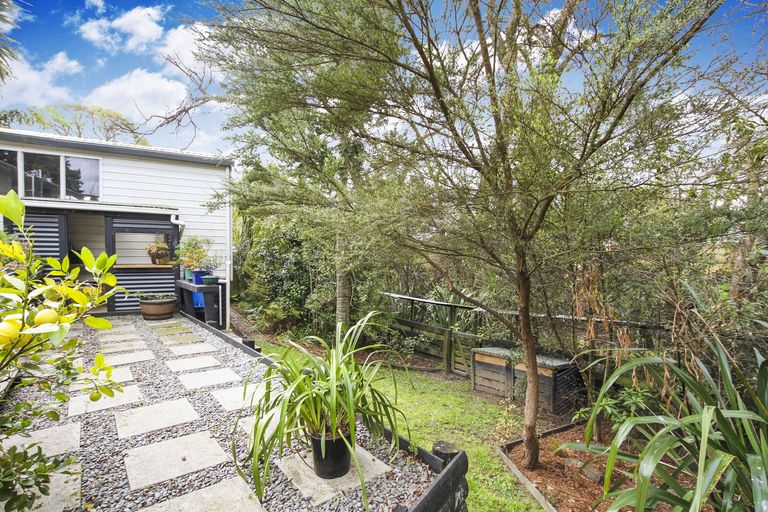 Photo of property in 13 Luanda Drive, Ranui, Auckland, 0612