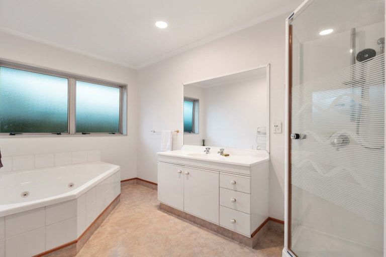 Photo of property in 24 Santa Monica Drive, Papamoa Beach, Papamoa, 3118