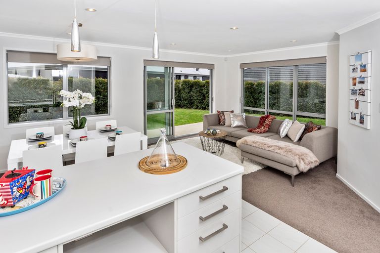 Photo of property in 4 Mcneish Place, Pokeno, 2402