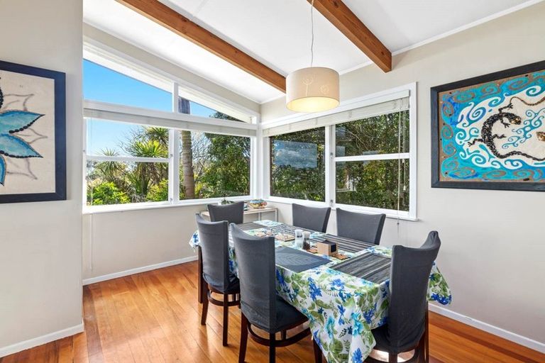 Photo of property in 20 Holt Avenue, Torbay, Auckland, 0630