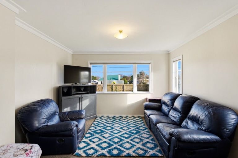 Photo of property in 19 Peel Place, Wainuiomata, Lower Hutt, 5014