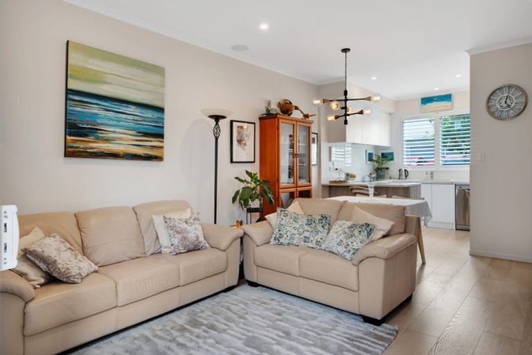 Photo of property in 9 Poaka Road, Hobsonville, Auckland, 0616