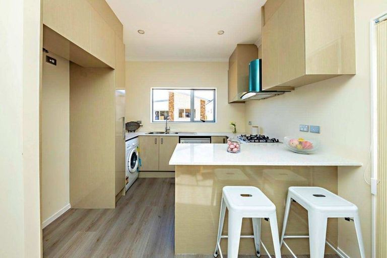 Photo of property in 47a Senator Drive, Manurewa, Auckland, 2105