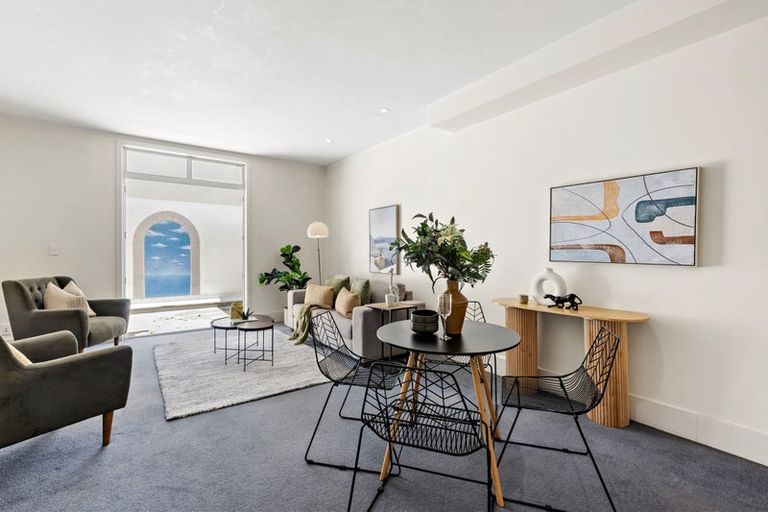 Photo of property in 2/37 Majoribanks Street, Mount Victoria, Wellington, 6011