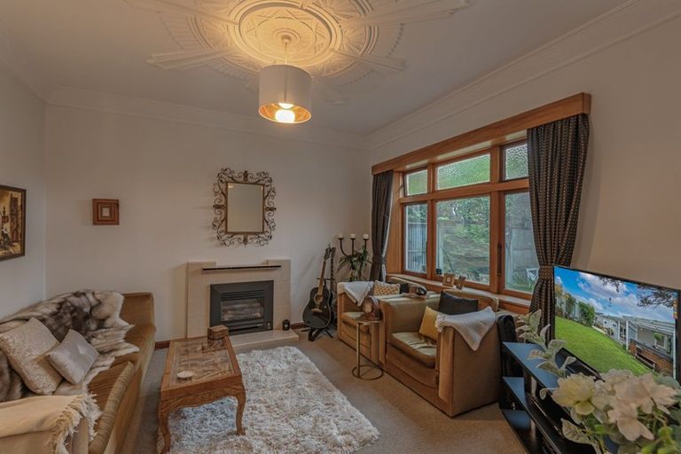 Photo of property in 10 Mahoe Avenue, Takaro, Palmerston North, 4410