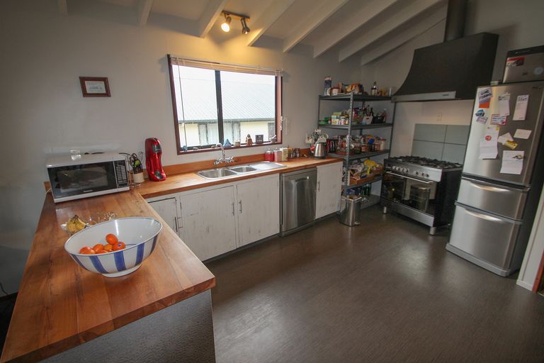 Photo of property in 30 Leven Street, South Hill, Oamaru, 9400