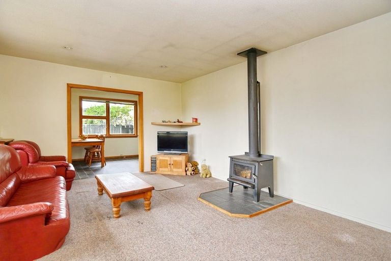 Photo of property in 13 Lucienne Place, Hillsborough, Christchurch, 8022