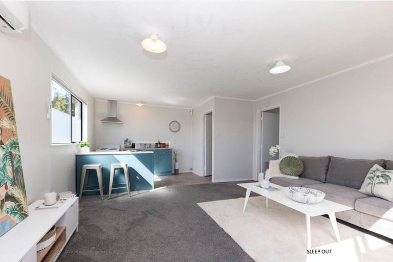 Photo of property in 1/80 Glengarry Road, Glen Eden, Auckland, 0602