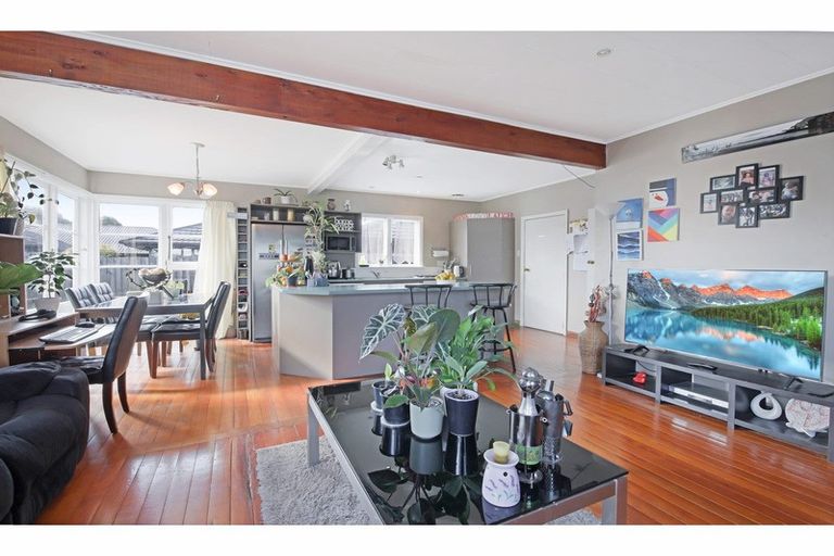 Photo of property in 302 Wairakei Road, Bryndwr, Christchurch, 8053