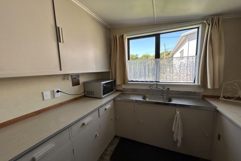 Photo of property in 16 Spiers Street, Kakanui, Oamaru, 9495