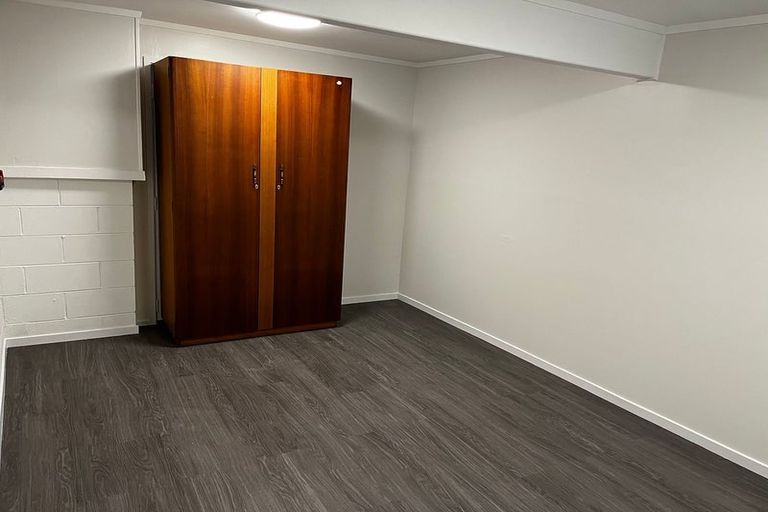 Photo of property in 280 Great North Road, Henderson, Auckland, 0612