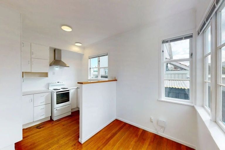 Photo of property in 37 Hawkins Street, Waiwhetu, Lower Hutt, 5010