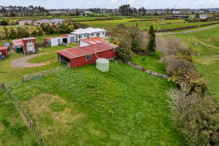 Photo of property in 124 Kahouri Road, Midhirst, Stratford, 4394