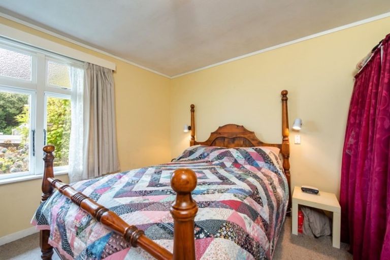 Photo of property in 27 Baroda Street, Khandallah, Wellington, 6035