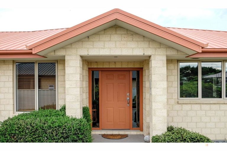 Photo of property in 9 Tancred Street, Geraldine, 7930