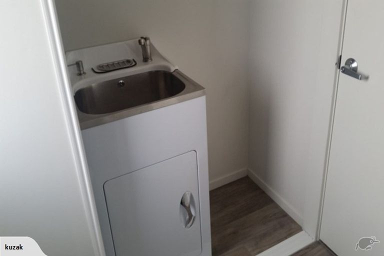 Photo of property in 947 Colombo Street, St Albans, Christchurch, 8014