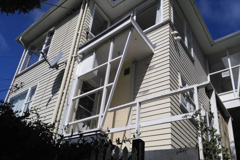 Photo of property in 88 Newlands Road, Newlands, Wellington, 6037