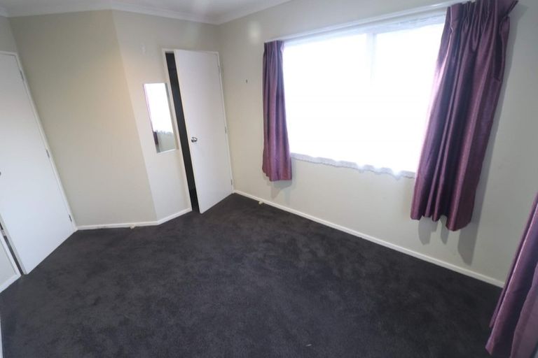 Photo of property in 10a Marie Crescent, Te Atatu South, Auckland, 0610