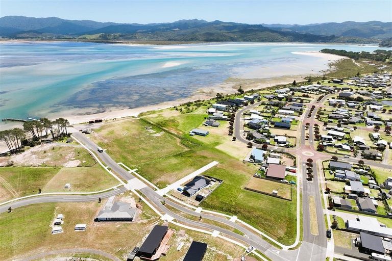 Photo of property in 172 Harbour Drive, Matarangi, Whitianga, 3592