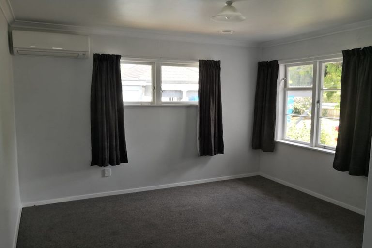 Photo of property in 7 Heretaunga Square, Silverstream, Upper Hutt, 5019
