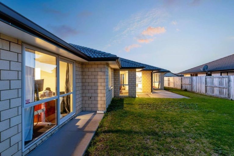 Photo of property in 7 Oka Street, Papamoa Beach, Papamoa, 3118