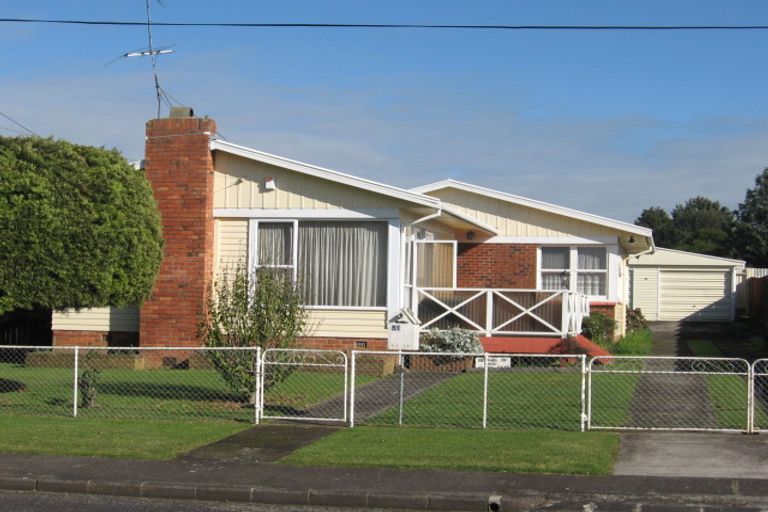 Photo of property in 51 Thompson Terrace, Manurewa, Auckland, 2102