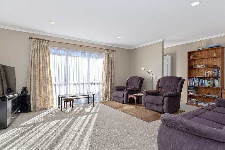 Photo of property in 205 Waitaha Road, Welcome Bay, Tauranga, 3112