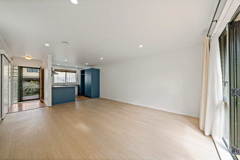 Photo of property in 1/2 Arawa Street, New Lynn, Auckland, 0600