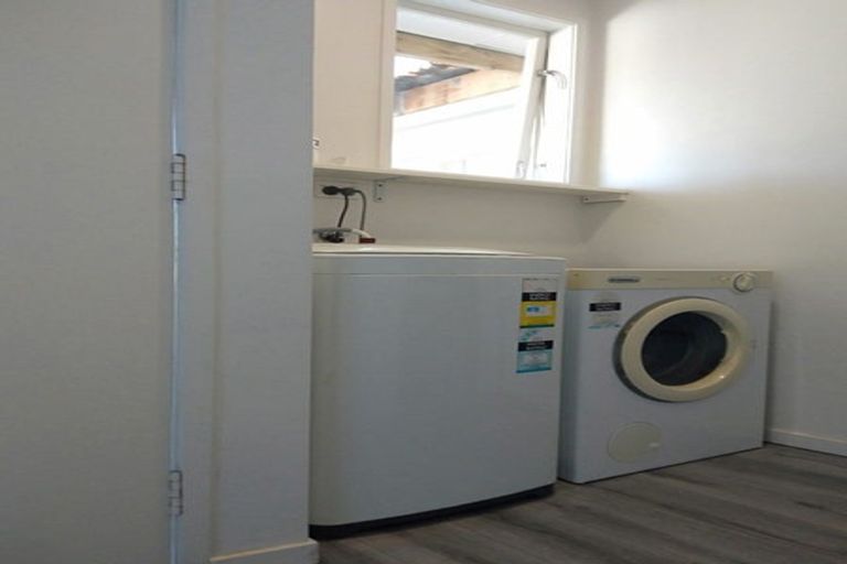 Photo of property in 13 Castleton Street, Birkdale, Auckland, 0626