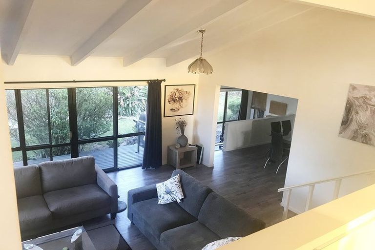 Photo of property in 9 Cambric Place, Botany Downs, Auckland, 2010