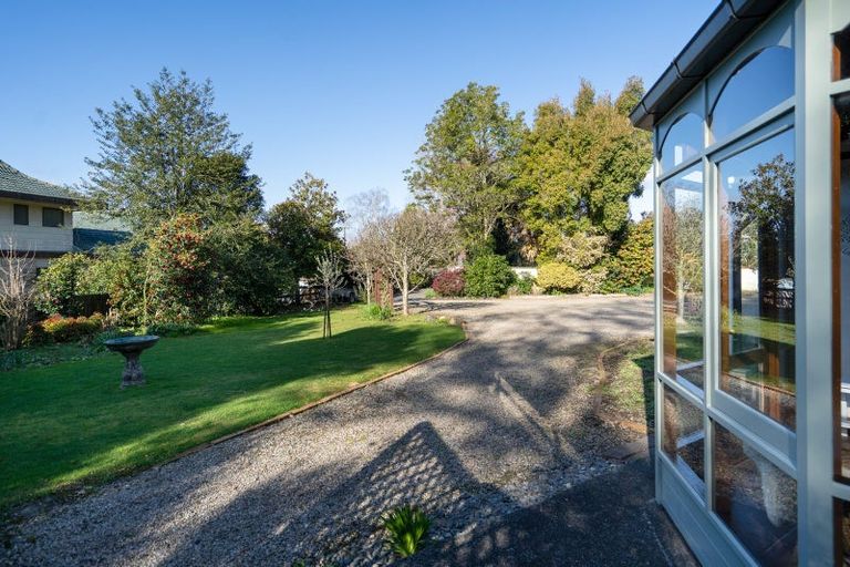 Photo of property in 261 Shakespeare Street, Leamington, Cambridge, 3432