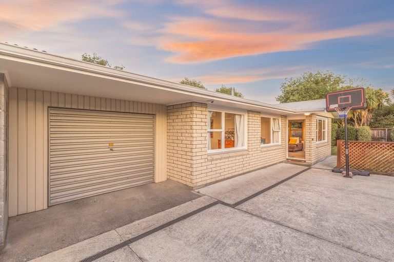 Photo of property in 2/268 Westminster Street, Mairehau, Christchurch, 8013