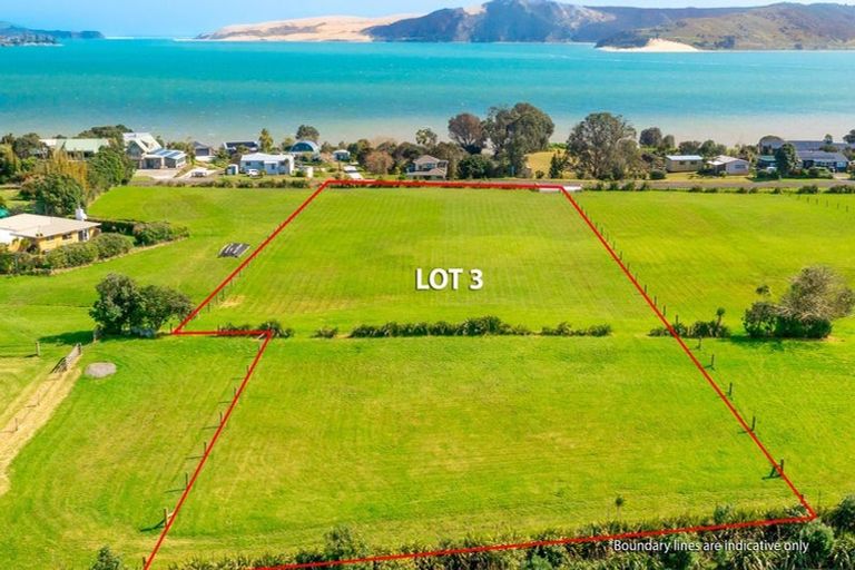 Photo of property in 16 Koutu Point Road, Opononi, Kaikohe, 0473
