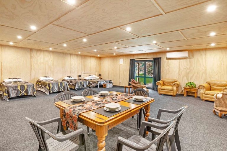 Photo of property in 100 Cole Street, Dannevirke, 4930