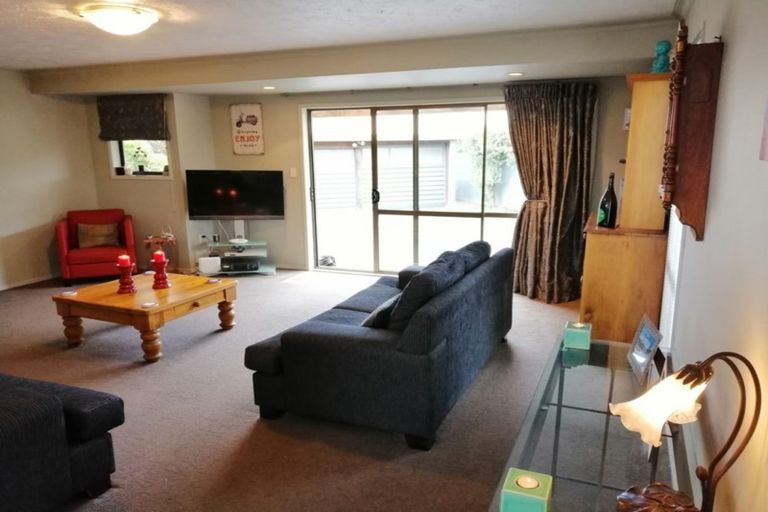 Photo of property in 26 Te Maru Place, Redwood, Christchurch, 8051