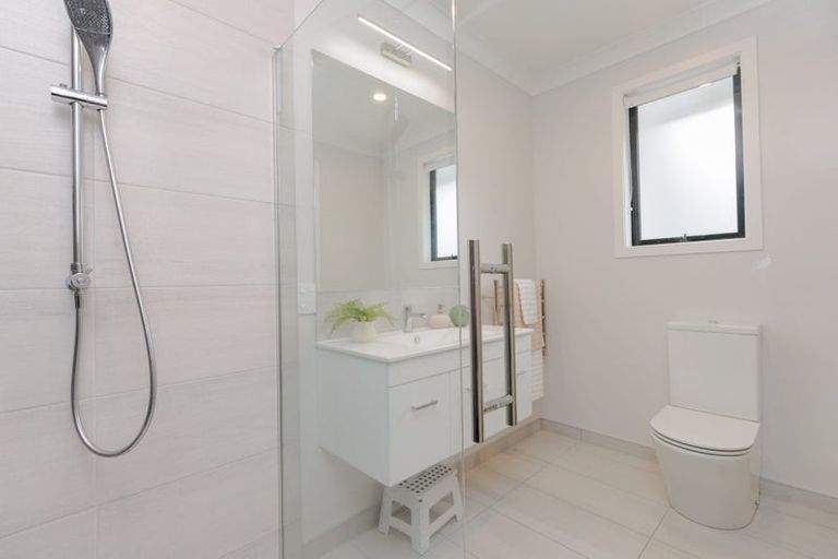 Photo of property in 121 Melksham Drive, Churton Park, Wellington, 6037