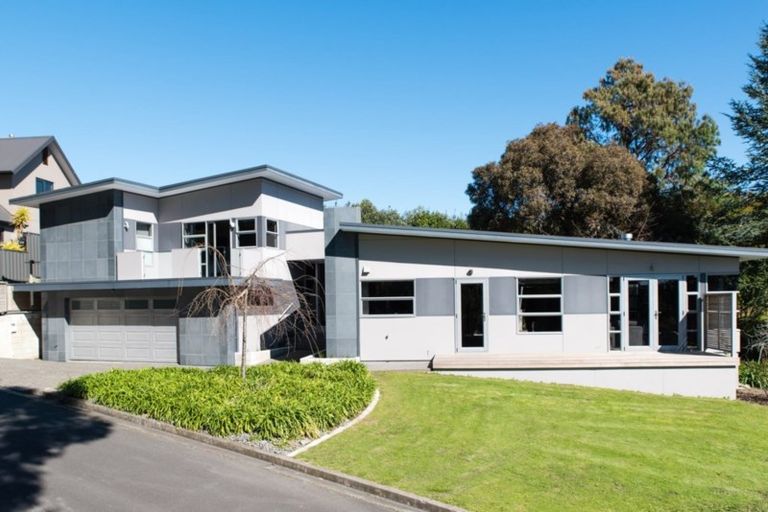 Photo of property in 5a Te Mata Peak Road, Havelock North, 4130